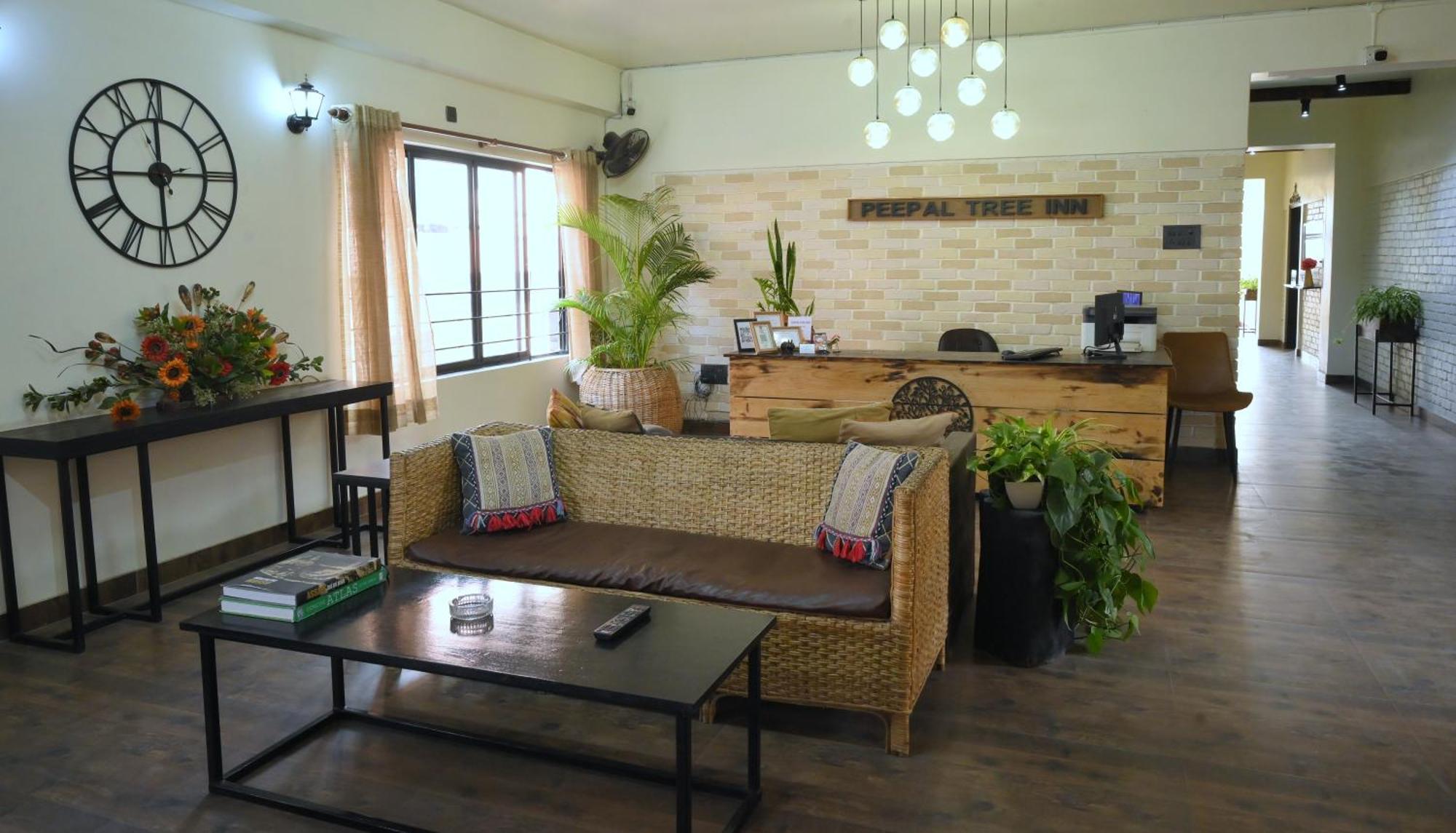 Peepal Tree Inn Guwahati Buitenkant foto