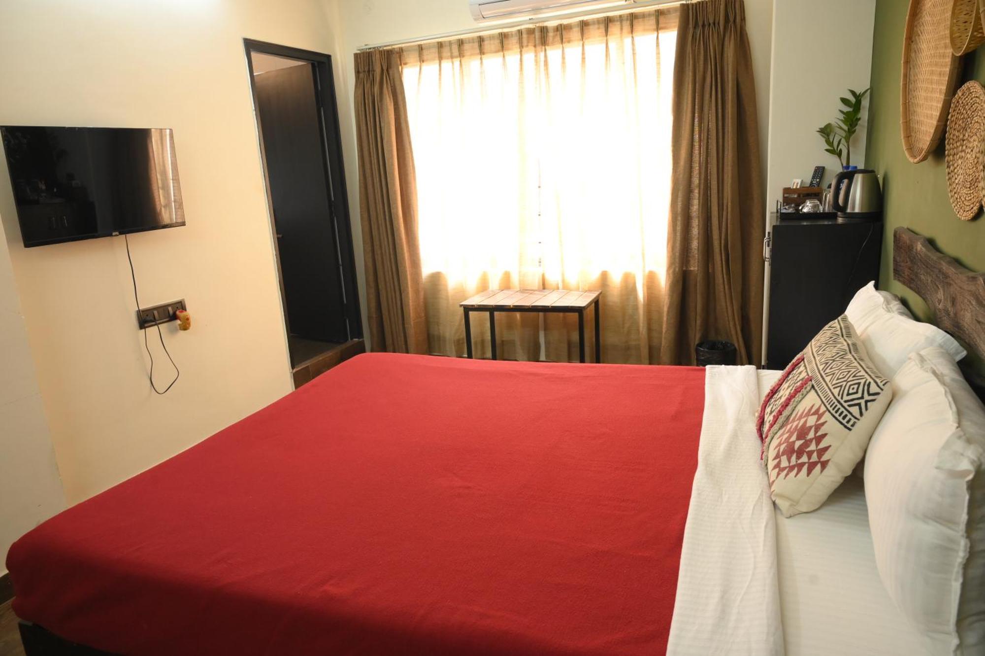 Peepal Tree Inn Guwahati Buitenkant foto